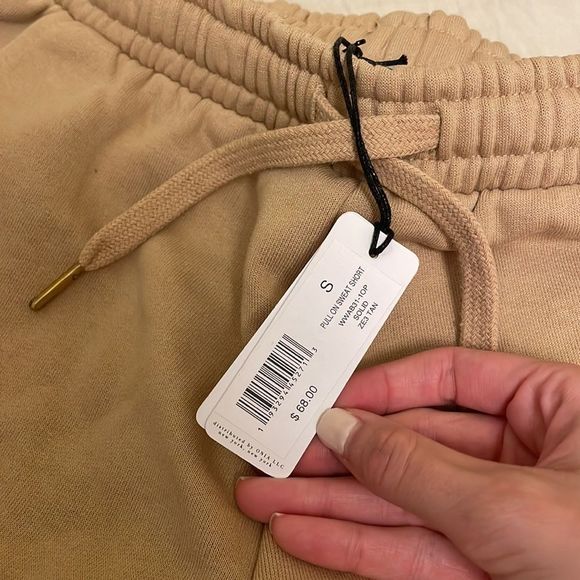 NWT WeWoreWhat tan shorts Size S - Picture 3 of 4
